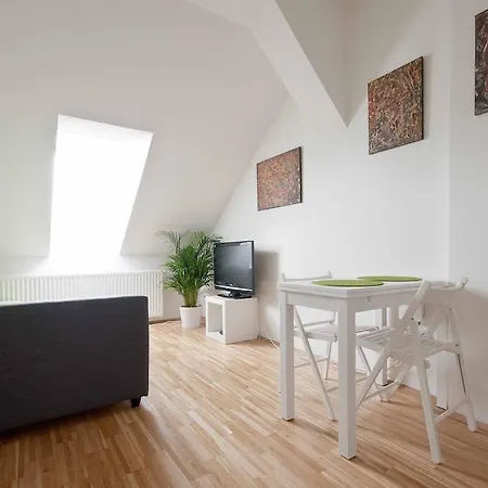 Helles And Freundliches City-apartment *