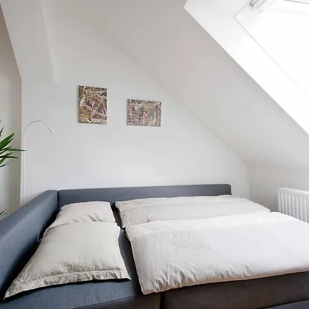 Helles And Freundliches City-apartment Грац